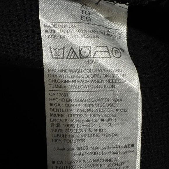 Old Navy Black Lace Embroidered Shoulder V Neck Long Sleeve Blouse Top Women XL - Picture 12 of 13